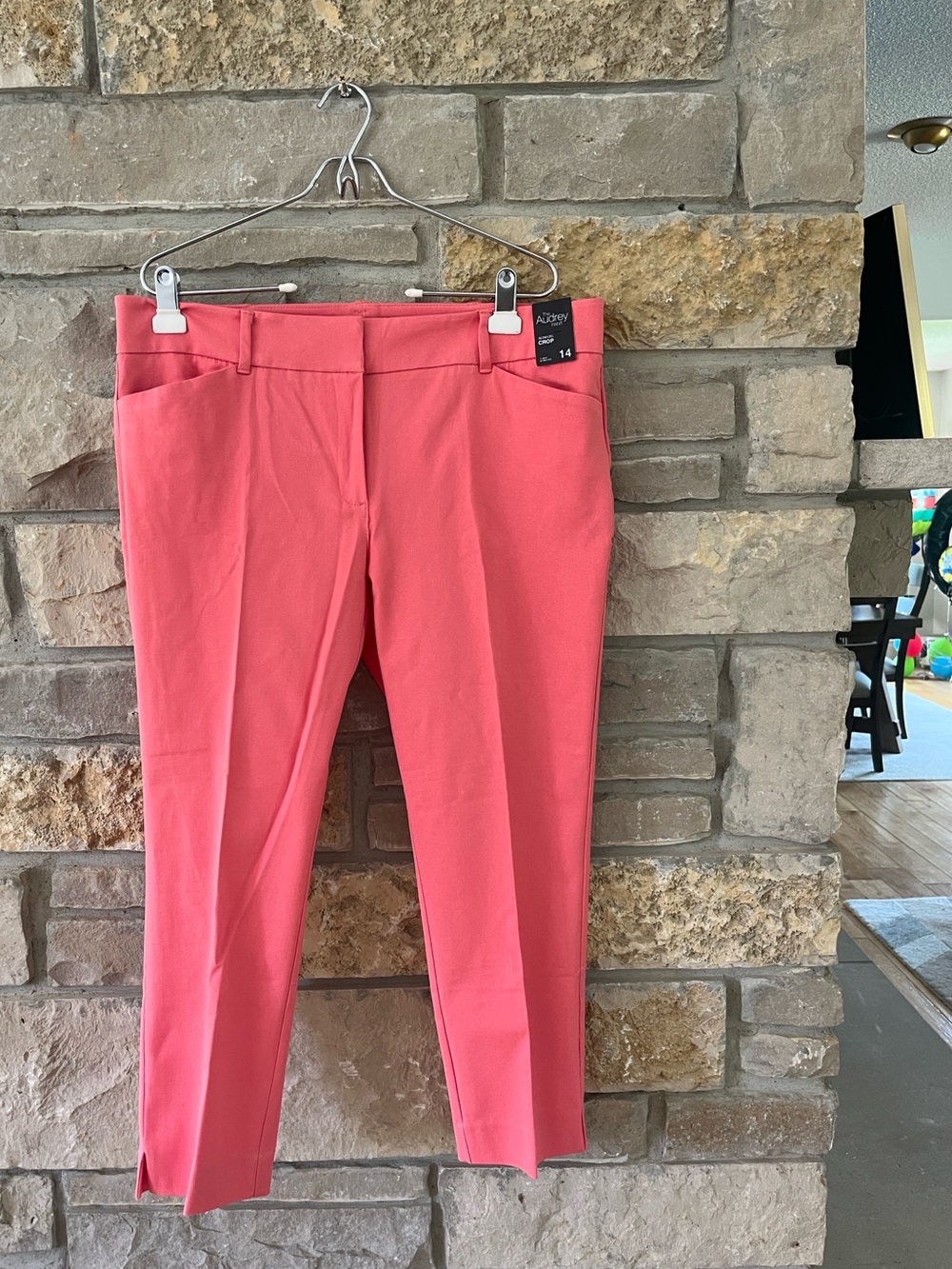 New York & Company The Whitney Pant Slim Leg Crop Size 14 Light Pink